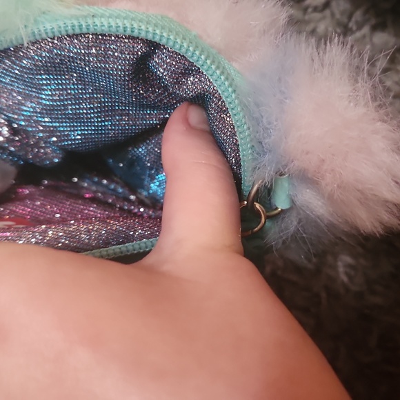 Fuzzy purse - Picture 2 of 2